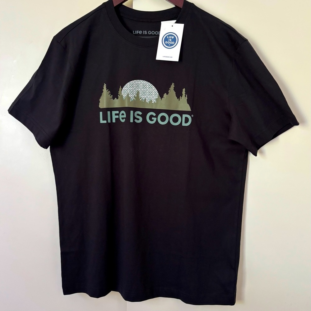 Life Is Good Men's Black Forest Sunscape size Medium New W/Tags